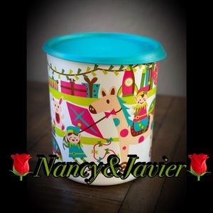 NEW! TUPPERWARE SANTAS WORK SHOP CANISTERS 1-PIECES